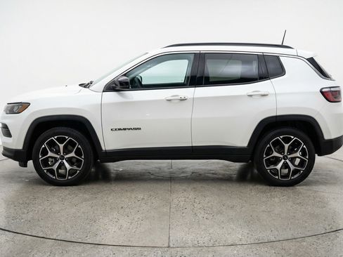 Used 2025 Jeep Compass Limited AWD/4WD image 5