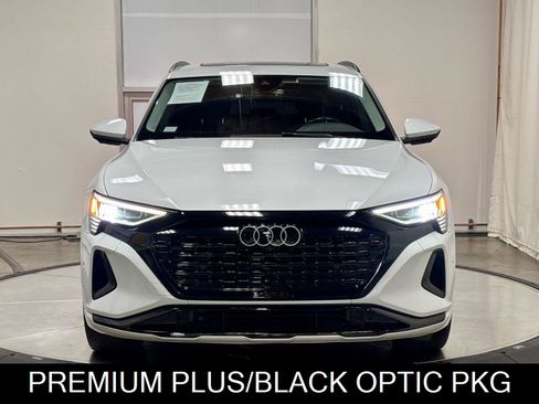 Used 2024 Audi Q8 e-tron Premium Plus w/ Premium Plus Package AWD/4WD image 3