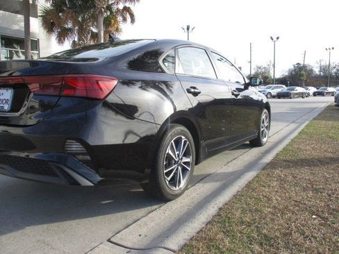 Used 2022 Kia Forte LXS image 3