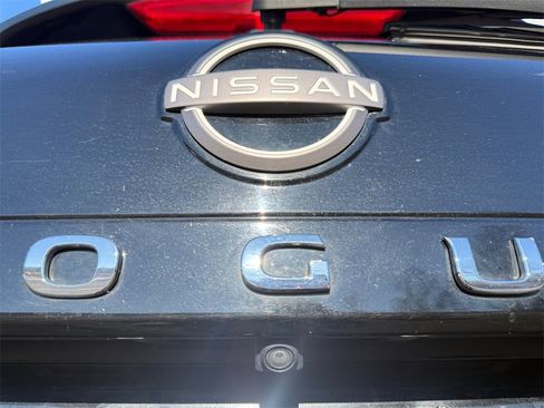 Certified 2023 Nissan Rogue S image 17
