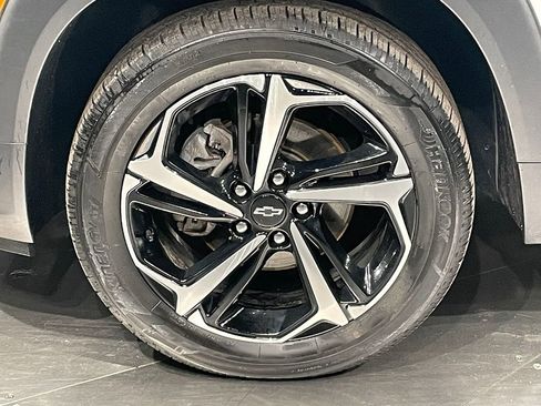 Used 2022 Chevrolet TrailBlazer RS w/ Technology Package image 35