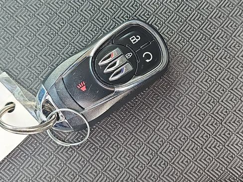Certified 2025 Buick Encore GX Preferred AWD/4WD image 39
