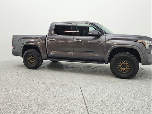 Used 2022 Toyota Tundra Limited image 3