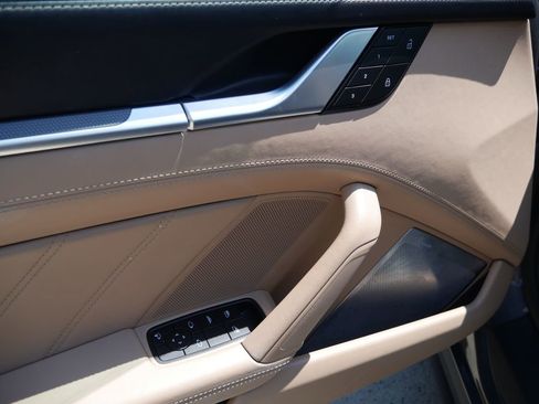 Certified 2022 Porsche 911 Turbo AWD/4WD image 15
