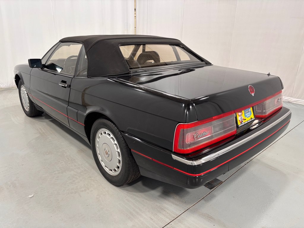 Used 1992 Cadillac Allante FWD image 7