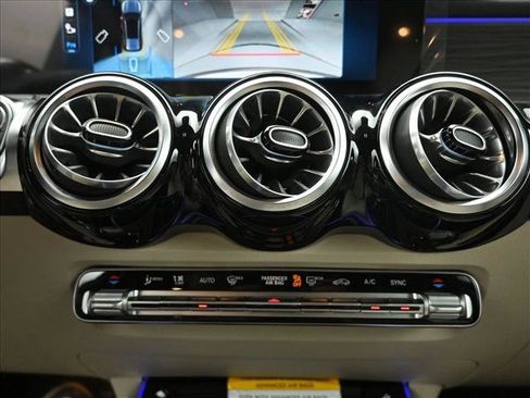 Certified 2025 Mercedes-Benz GLB 250 4MATIC image 12