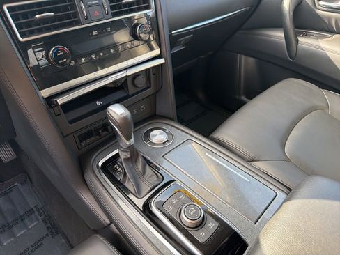Used 2022 Nissan Armada SV image 16