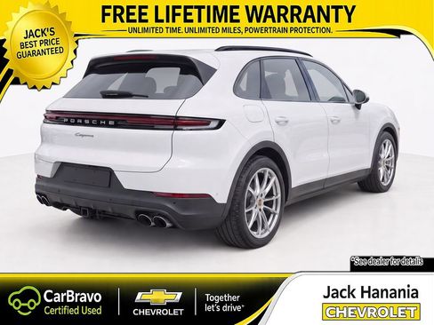 Used 2024 Porsche Cayenne AWD/4WD image 4