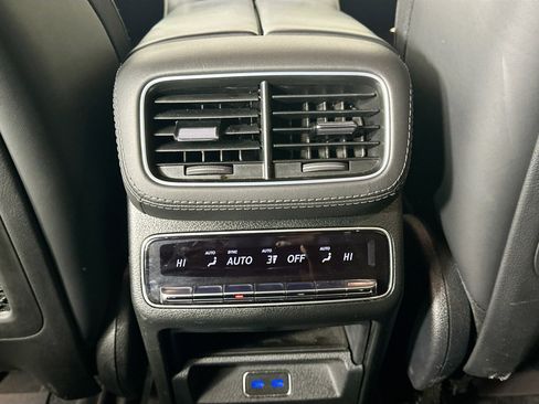 Certified 2024 Mercedes-Benz GLE 450 4MATIC image 32