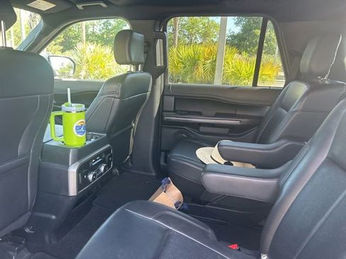 Used 2020 Ford Expedition XLT w/ Equipment Group 202A RWD image 7