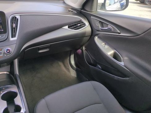 Used 2024 Chevrolet Malibu LT FWD image 18