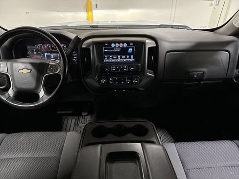 Used 2018 Chevrolet Silverado 1500 LT w/ Trailering Package AWD/4WD image 10