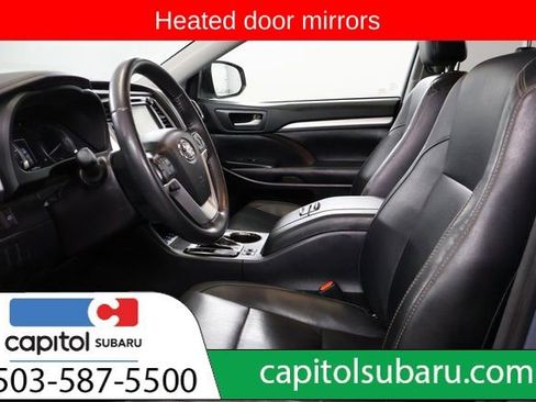 Used 2018 Toyota Highlander XLE image 12