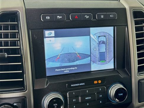 Used 2020 Ford F350 Platinum w/ FX4 Off-Road Package image 14