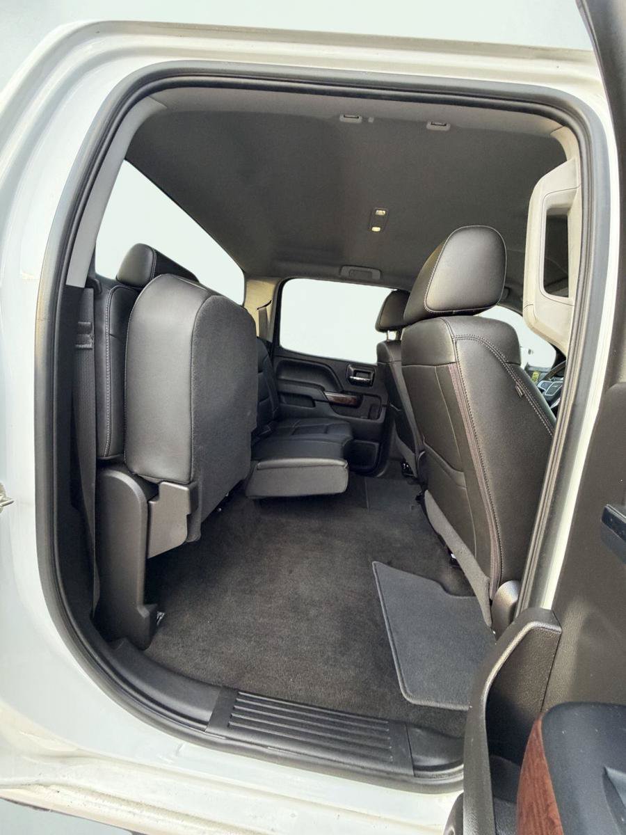 Used 2018 GMC Sierra 2500 SLT w/ Duramax Plus Package AWD/4WD image 21