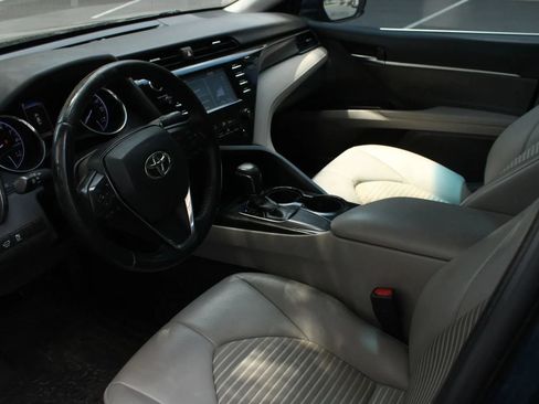 Used 2019 Toyota Camry SE FWD image 25