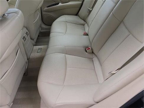 Used 2011 INFINITI M37 w/ Premium Pkg RWD image 14