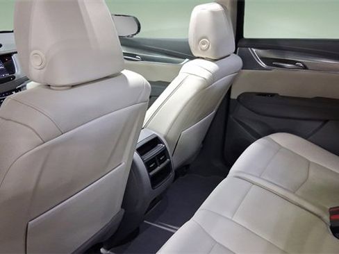 Used 2025 Cadillac XT5 Premium Luxury w/ Technology Package image 23