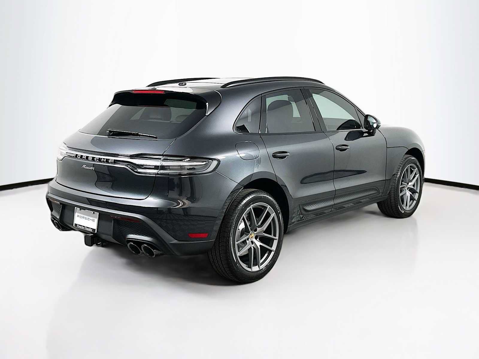 Used 2026 Porsche Macan AWD/4WD image 9