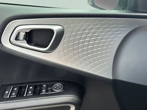 Used 2024 Kia Soul LX w/ Option Group 015 image 34