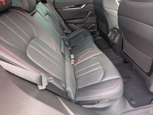 Used 2024 Maserati Levante GT Ultima image 19