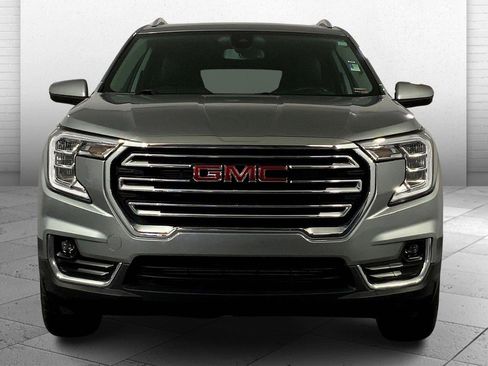 Used 2023 GMC Terrain SLT AWD/4WD image 2