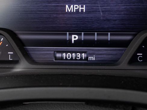 Used 2025 RAM 1500 Laramie w/ Sport Appearance Package image 20