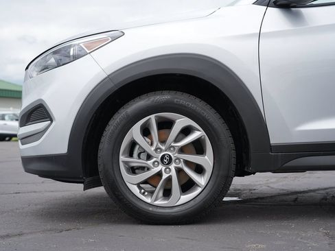 Used 2018 Hyundai Tucson SE AWD/4WD image 11