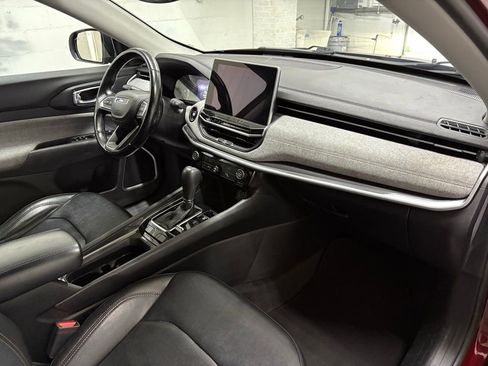 Used 2022 Jeep Compass Latitude image 18