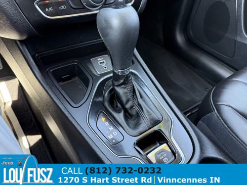 Used 2021 Jeep Cherokee Latitude Plus FWD image 22