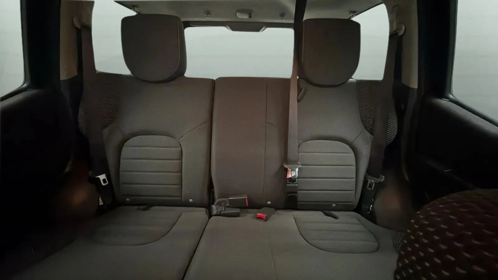Used 2015 Nissan Xterra PRO-4X w/ Nevada Tow Package AWD/4WD image 18