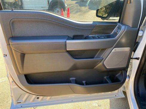 Used 2025 Ford F150 Lariat w/ FX4 Off-Road Package image 12