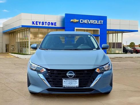 Used 2025 Nissan Sentra SV w/ All-Weather Package FWD image 2