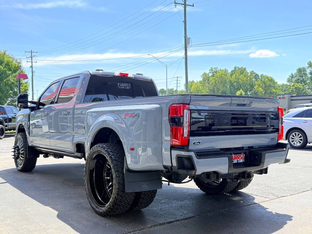 Used 2025 Ford F350 Platinum w/ FX4 Off-Road Package AWD/4WD image 5