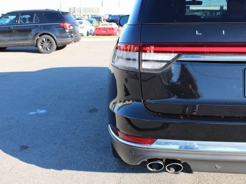 Used 2021 Lincoln Aviator Reserve w/ Elements Package Plus image 42