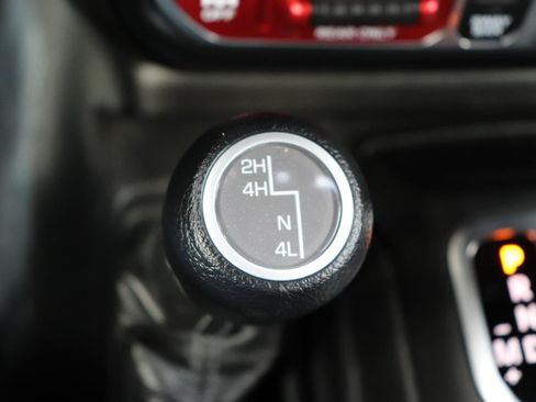 Used 2026 Jeep Wrangler Unlimited Rubicon AWD/4WD image 40