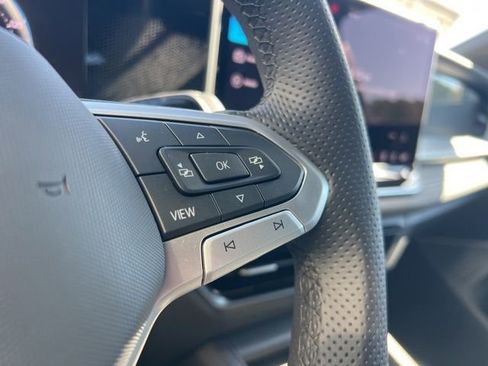 New 2026 Volkswagen Tiguan SE R-Line image 8