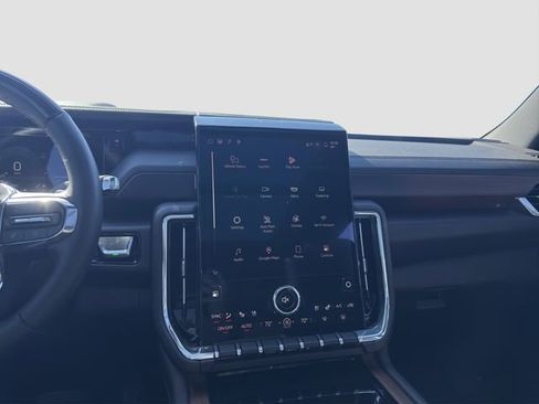 Used 2025 GMC Yukon Denali w/ Denali Reserve Package image 15