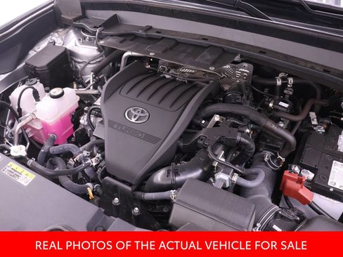 Used 2025 Toyota Grand Highlander FWD image 17