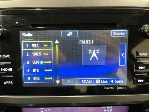 Used 2016 Subaru Legacy 2.5i Premium AWD/4WD image 31