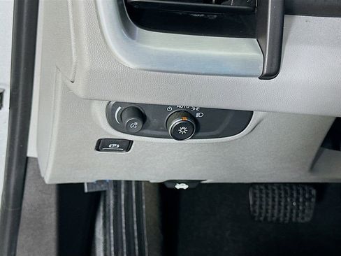 Used 2018 GMC Terrain SLE w/ Driver Convenience Package FWD image 10