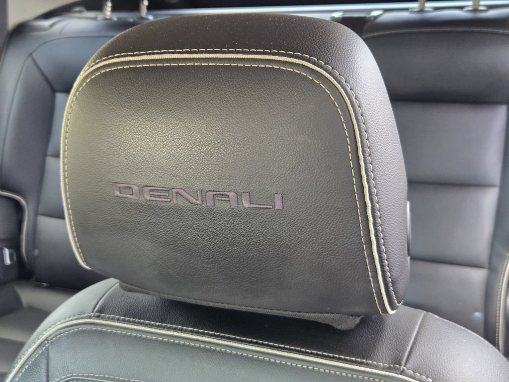 Used 2020 GMC Terrain Denali w/ Denali Premium Package FWD image 21
