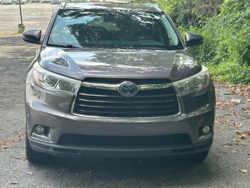 Used 2015 Toyota Highlander Limited Platinum AWD/4WD image 42