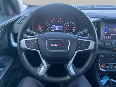 Used 2024 GMC Terrain SLE image 10