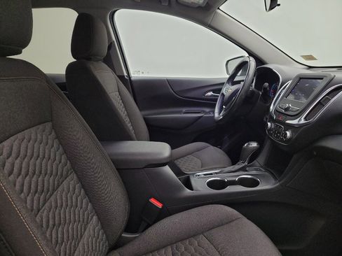 Used 2020 Chevrolet Equinox LT w/ Driver Convenience Package image 21