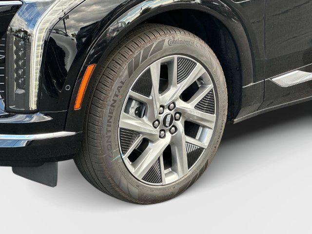 New 2027 Cadillac Optiq Luxury RWD image 17
