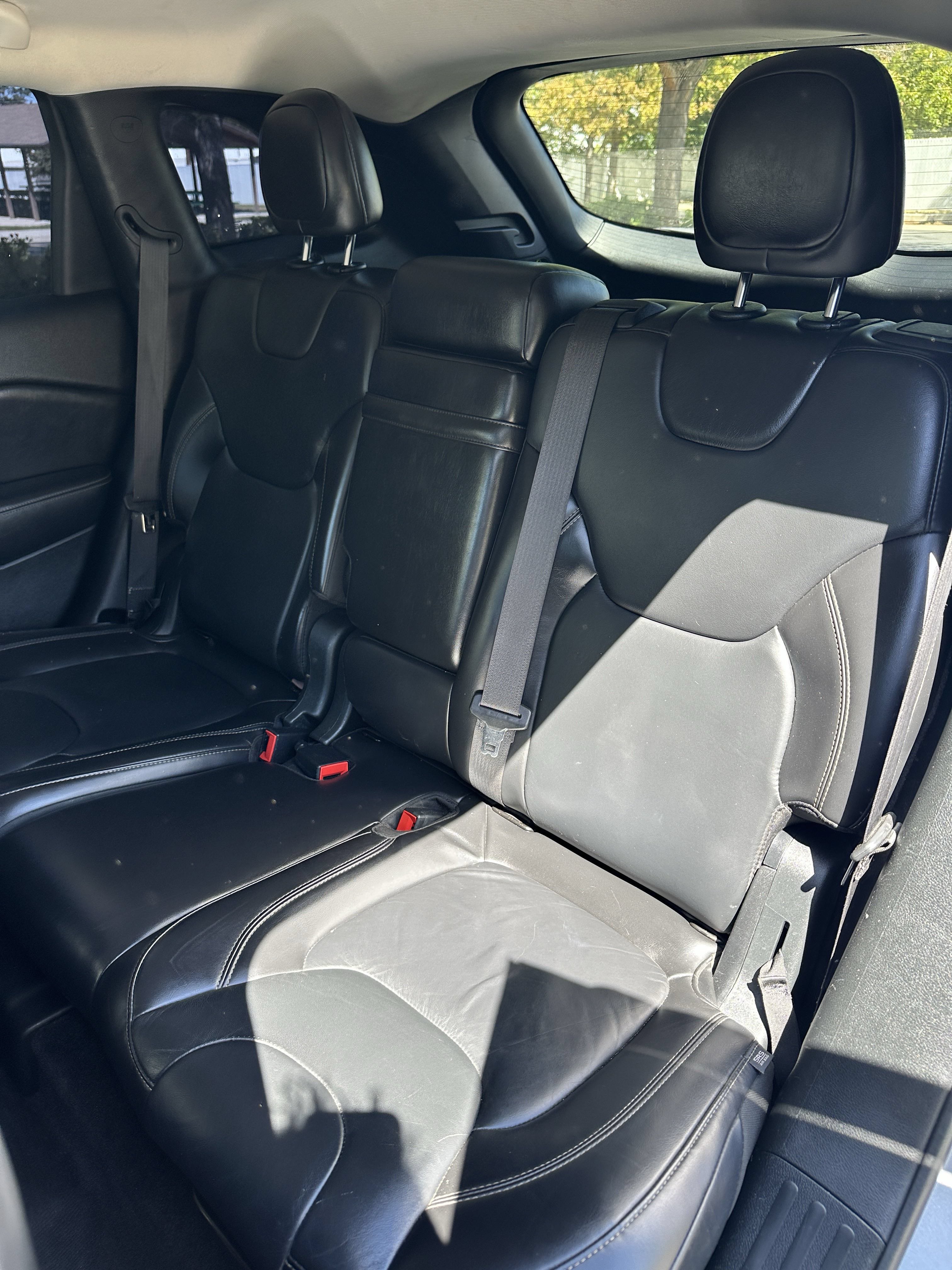 Used 2018 Jeep Cherokee Limited FWD image 21