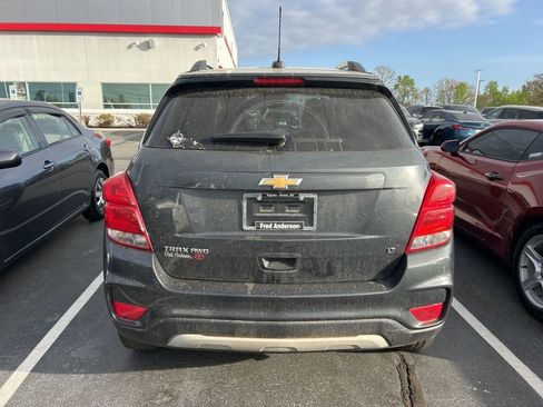 Used 2018 Chevrolet Trax LT w/ LT Convenience Package image 6