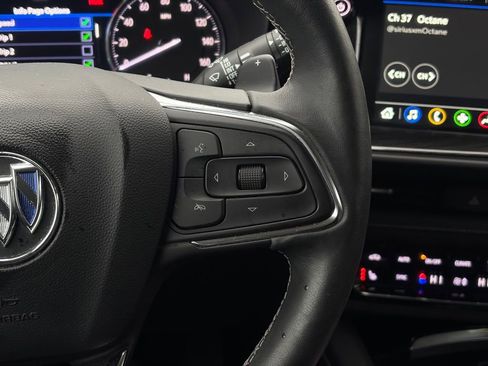 Used 2023 Buick Envision Essence image 17