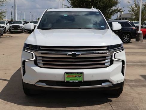 Used 2024 Chevrolet Suburban High Country w/ Premium Package 2 RWD image 2